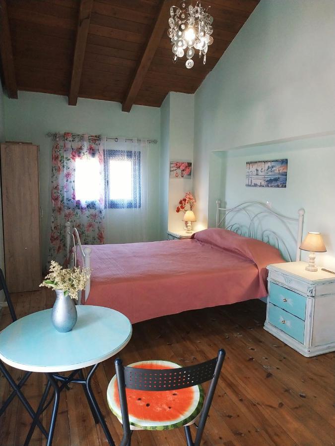 Maria Guesthouse Alivérion Exteriér fotografie