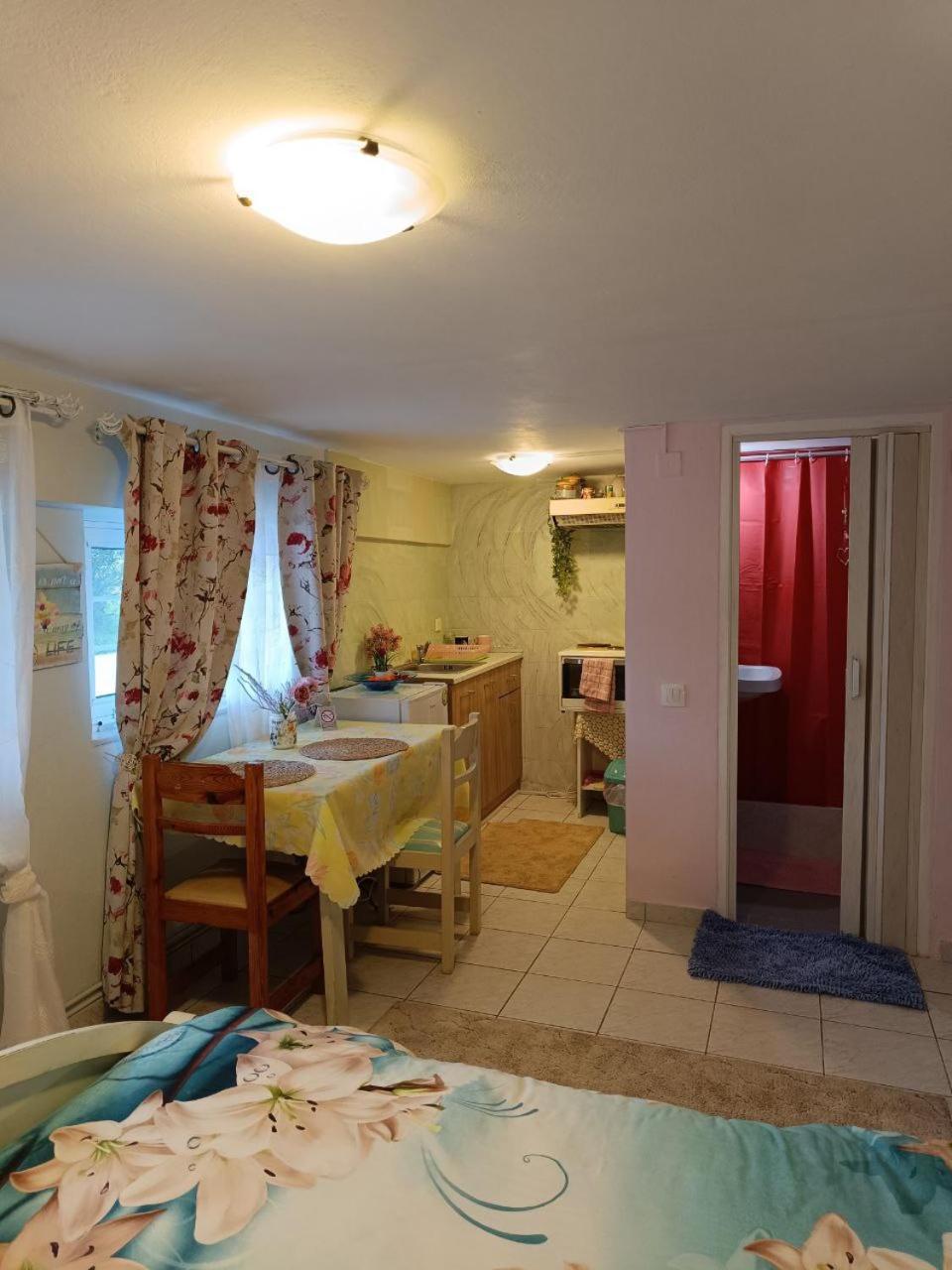 Maria Guesthouse Alivérion Pokoj fotografie